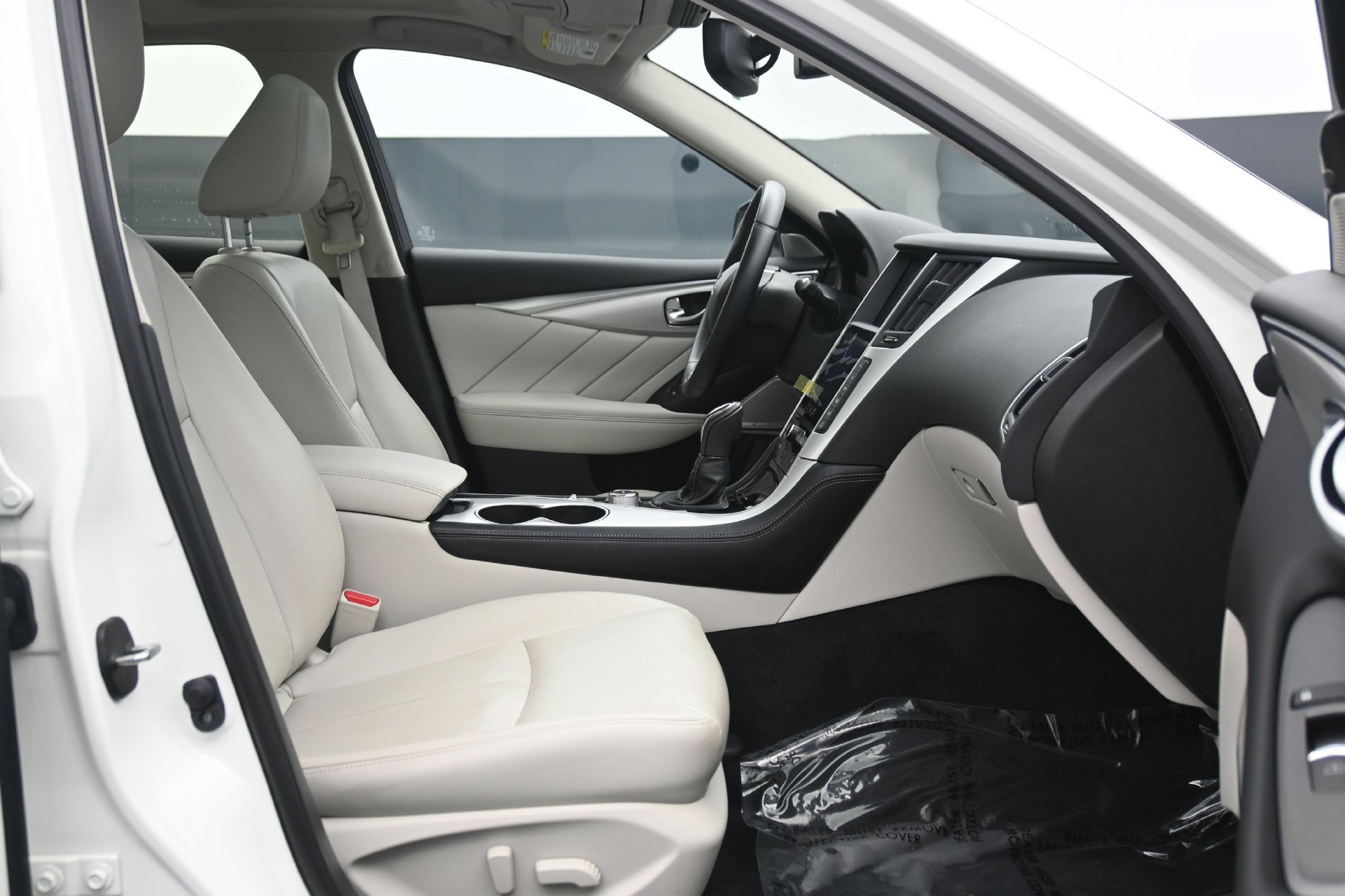 Used 2024 INFINITI Q50 Luxe AWD/4WD image 13
