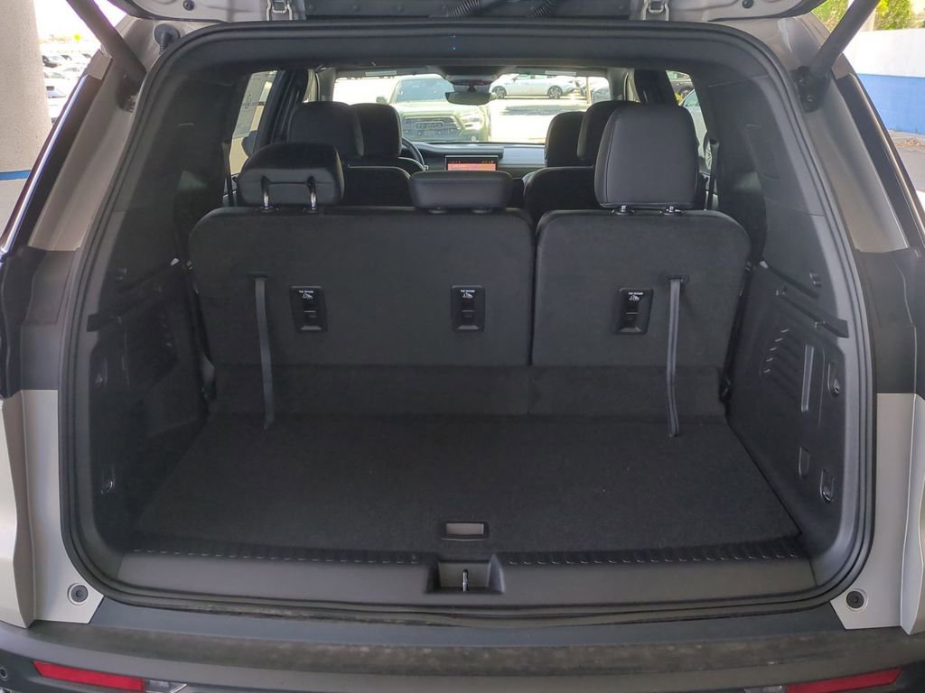 New 2026 GMC Acadia AT4 w/ Luxury Package AWD/4WD image 29