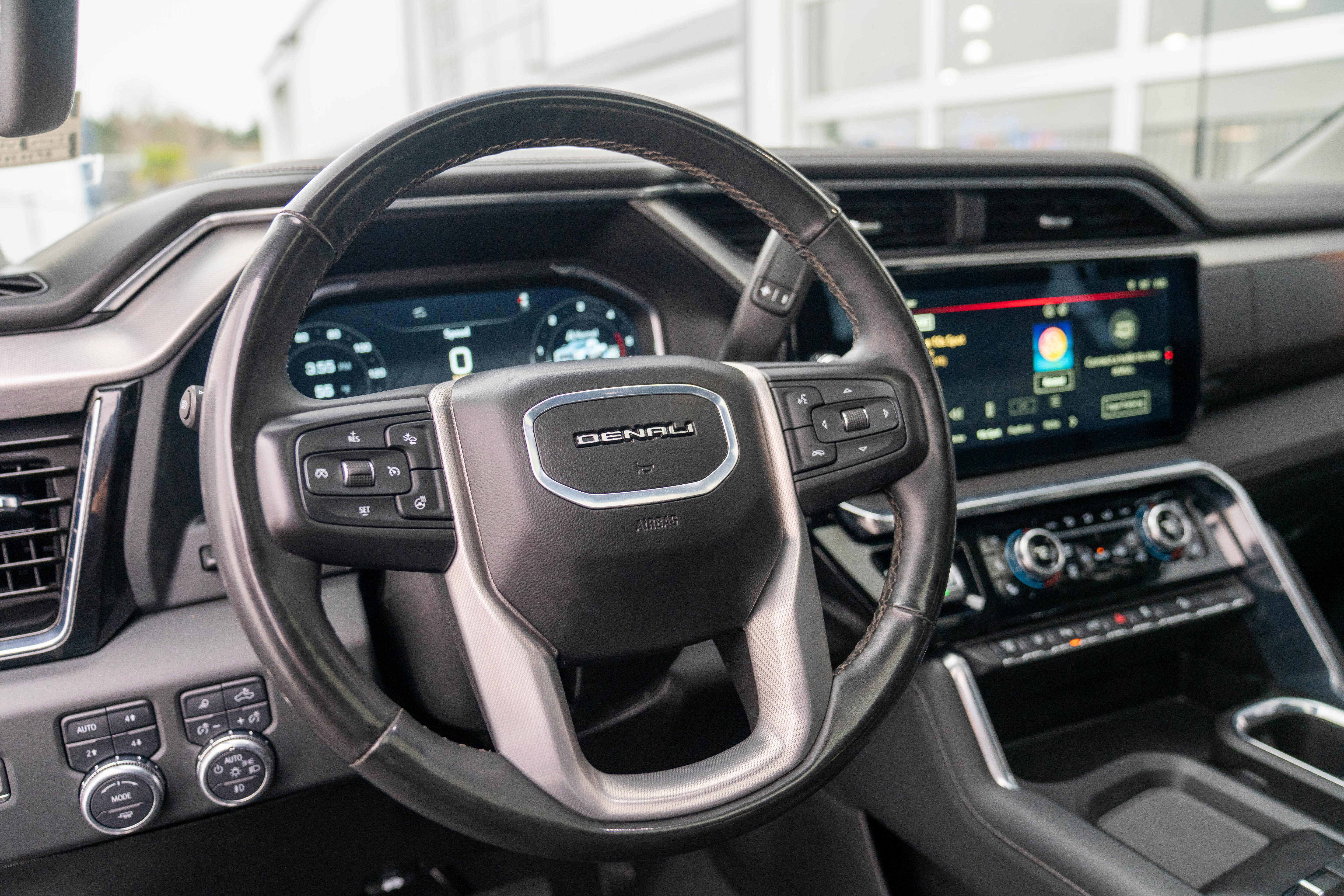 Used 2024 GMC Sierra 3500 Denali w/ Denali Reserve Package image 18