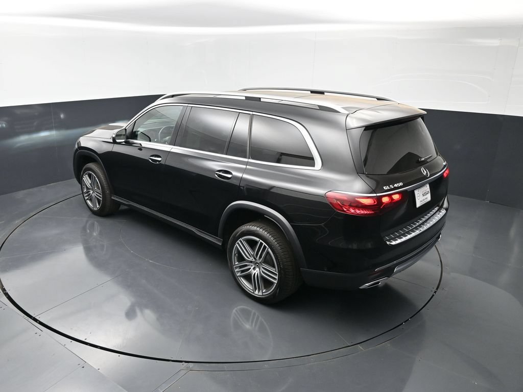 Used 2025 Mercedes-Benz GLS 450 4MATIC image 15