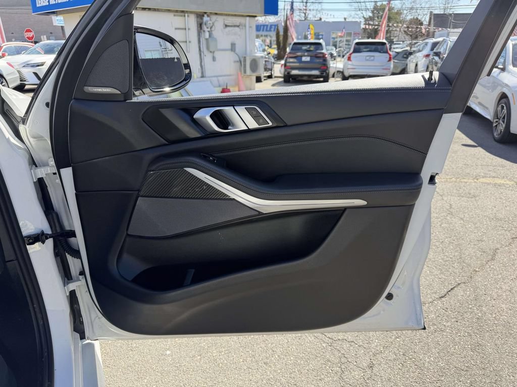 Used 2026 BMW X5 M60i AWD/4WD image 14