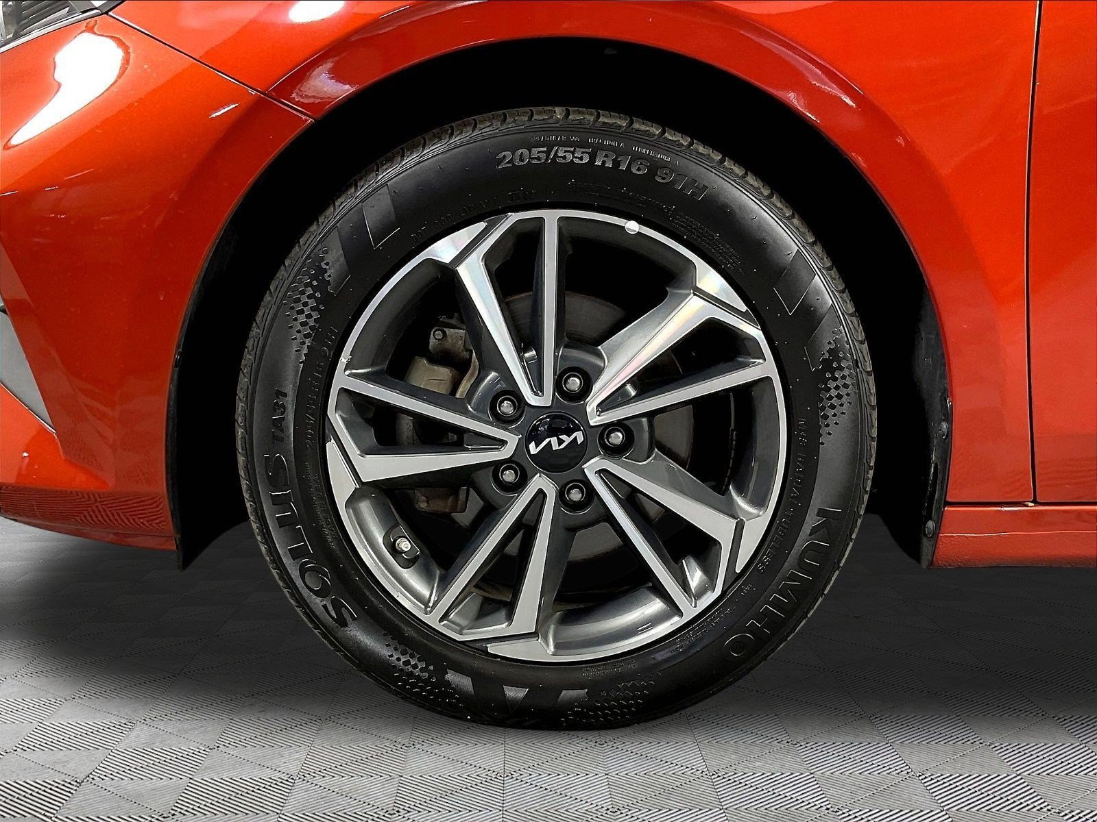 Certified 2023 Kia Forte LXS w/ LXS Technology Package FWD image 33