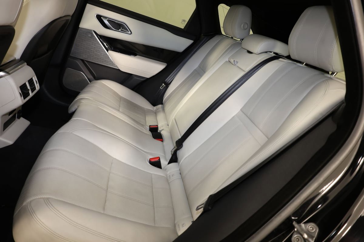 Used 2019 Land Rover Range Rover Velar R-Dynamic SE AWD/4WD image 10