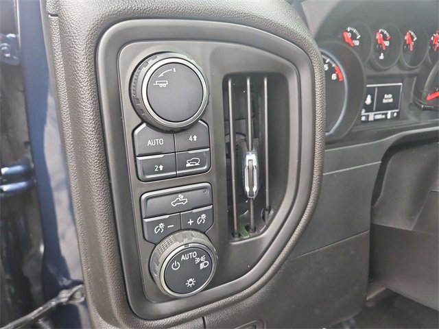 Used 2022 Chevrolet Silverado 1500 Custom image 34