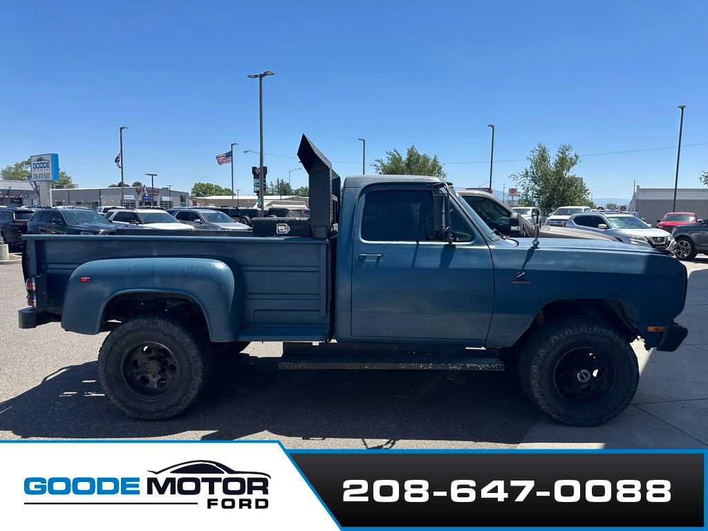 Used 1992 Dodge D/W Truck 250 AWD/4WD image 1