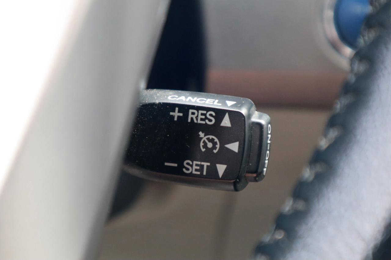 Used 2015 Toyota Prius Four w/ Deluxe Solar Roof Package image 69