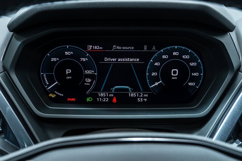 Used 2025 Audi Q4 e-tron Prestige w/ Sport Package image 15