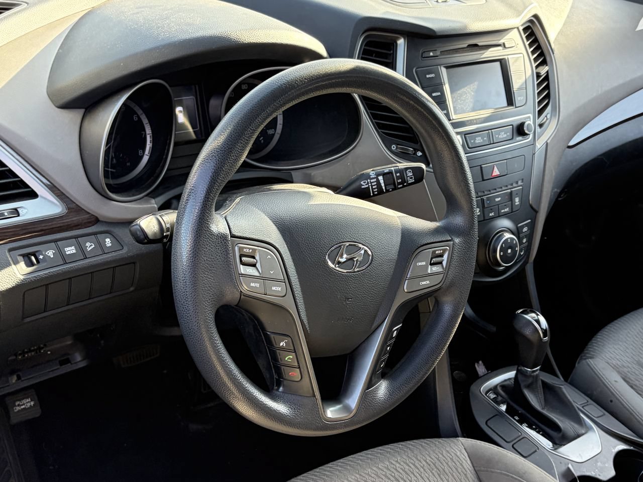 Used 2017 Hyundai Santa Fe Sport w/ Cargo Package FWD image 7