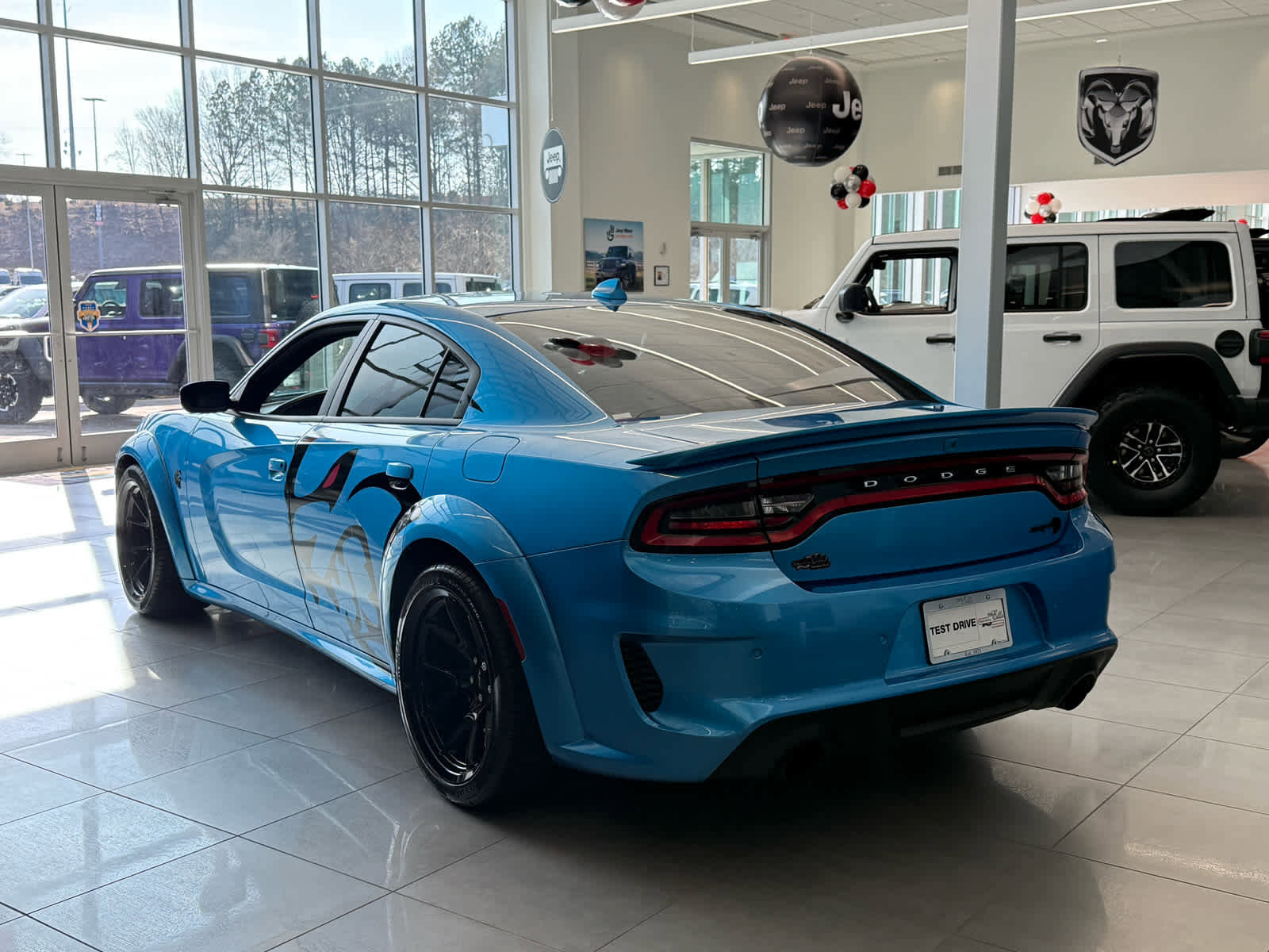 Used 2023 Dodge Charger SRT Hellcat w/ Harman/Kardon Audio Group image 2