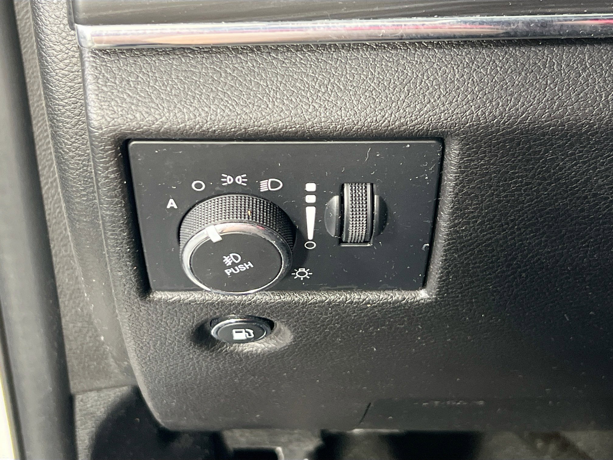 Used 2021 Jeep Grand Cherokee Limited w/ Quick Order Package 28K 80th image 10