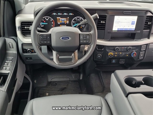 New 2026 Ford F250 XL w/ XL Chrome Package image 7