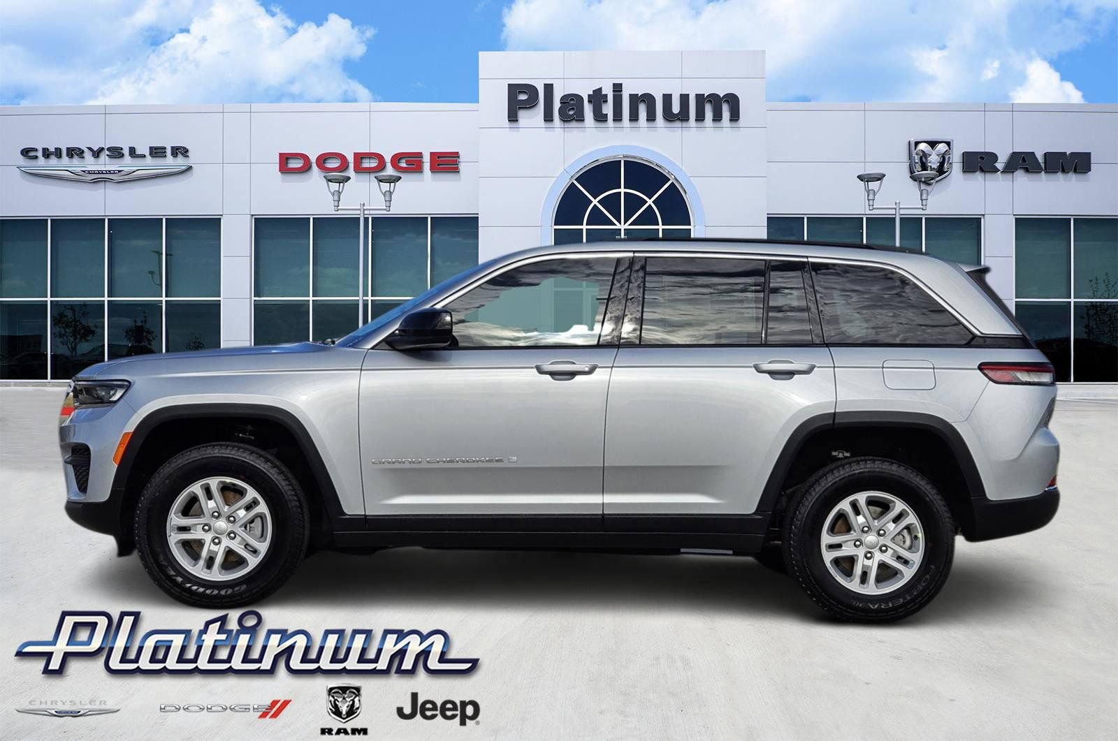New 2025 Jeep Grand Cherokee Laredo AWD/4WD video 3