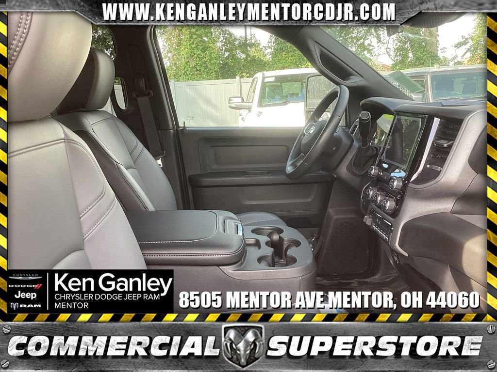 New 2025 RAM 3500 Tradesman w/ Chrome Appearance Group AWD/4WD image 17