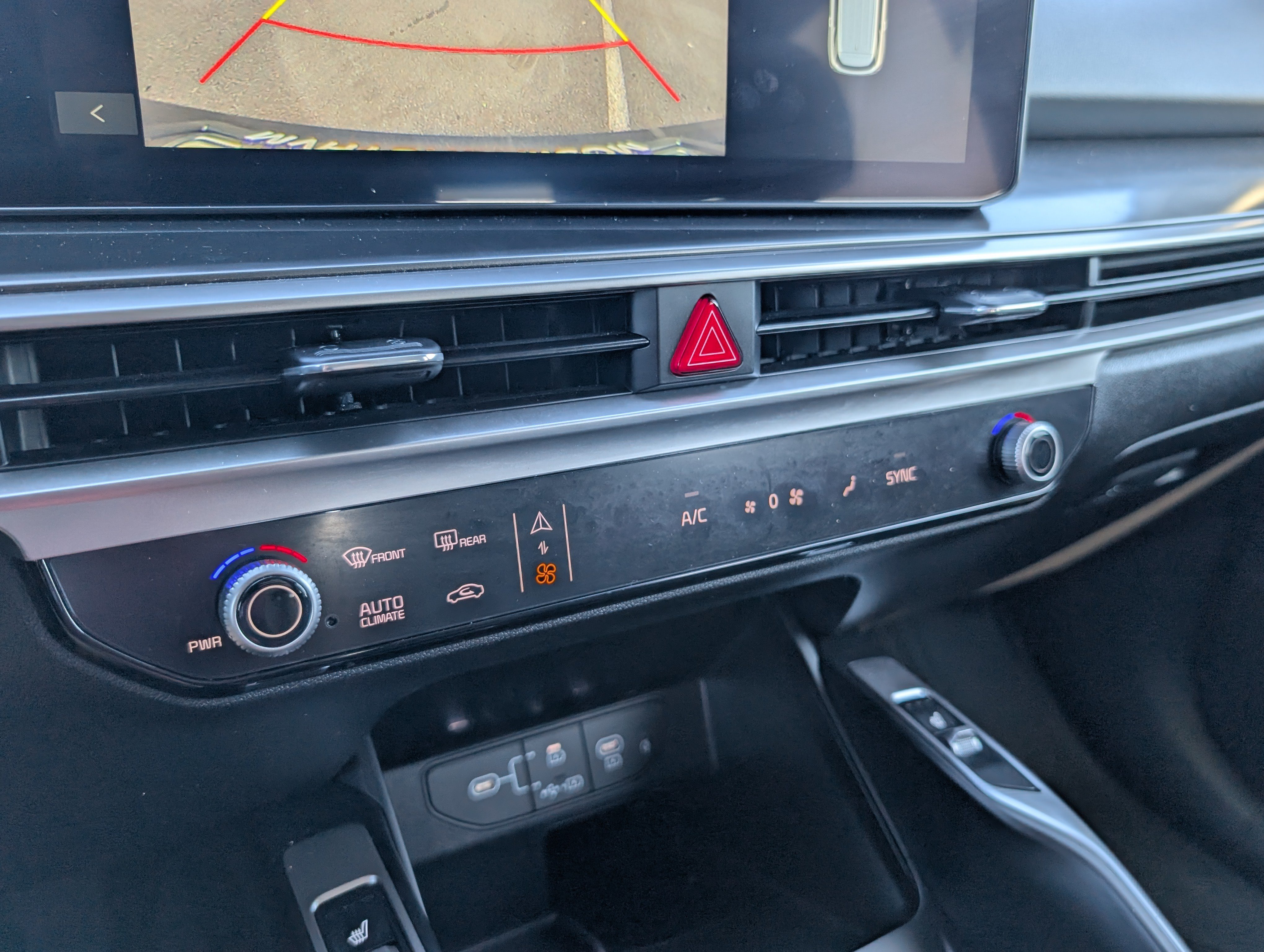 Used 2025 Kia Sorento S w/ Panoramic Sunroof Package FWD image 17