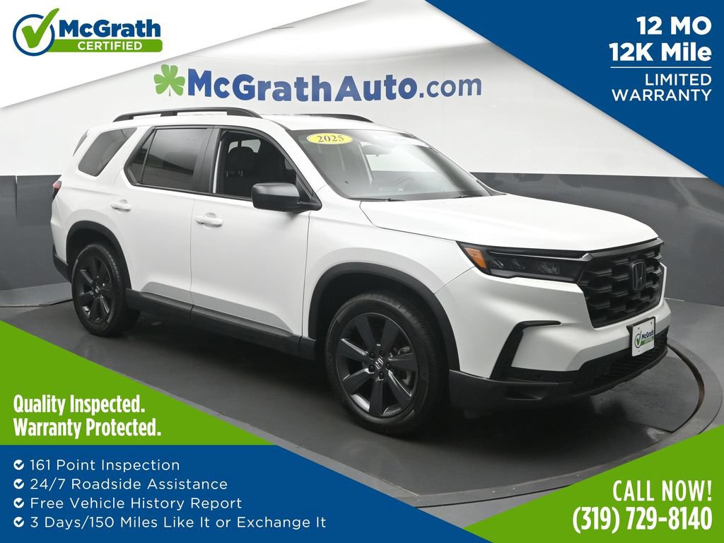 Used 2025 Honda Pilot Sport image 1