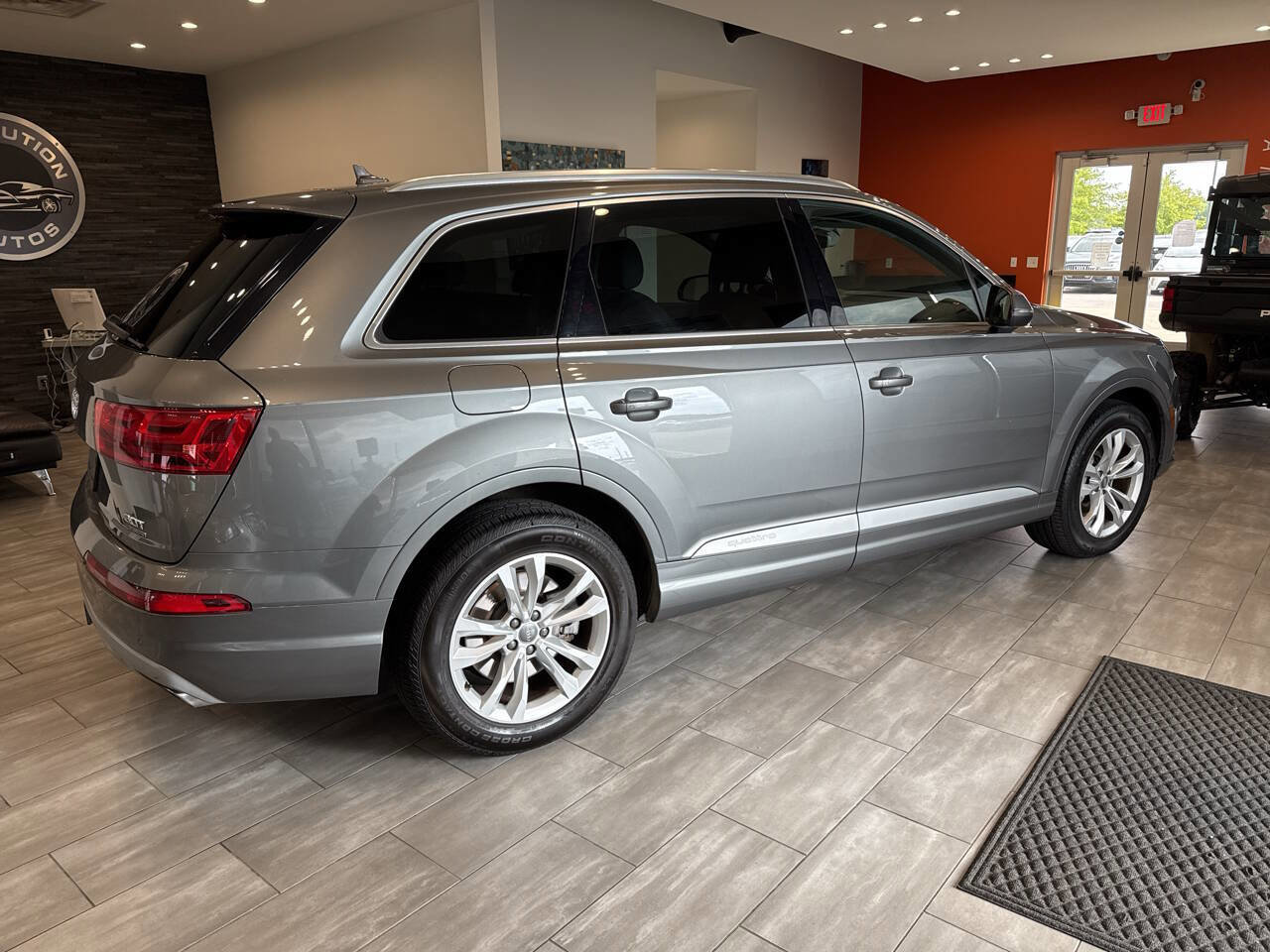 Used 2017 Audi Q7 3.0T Premium Plus image 8