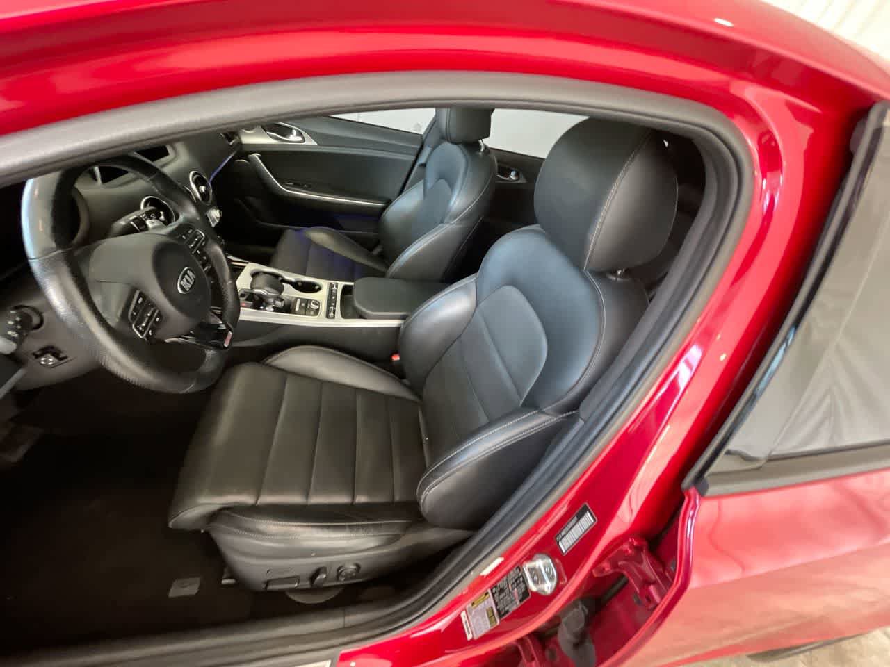 Used 2018 Kia Stinger GT2 AWD/4WD image 11