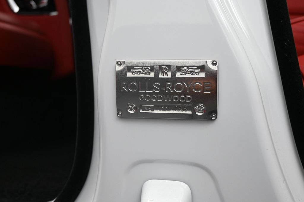 Certified 2019 Rolls-Royce Cullinan AWD/4WD image 35