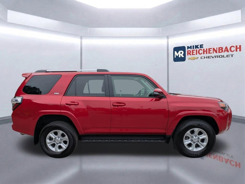 Used 2024 Toyota 4Runner SR5 AWD/4WD video 3