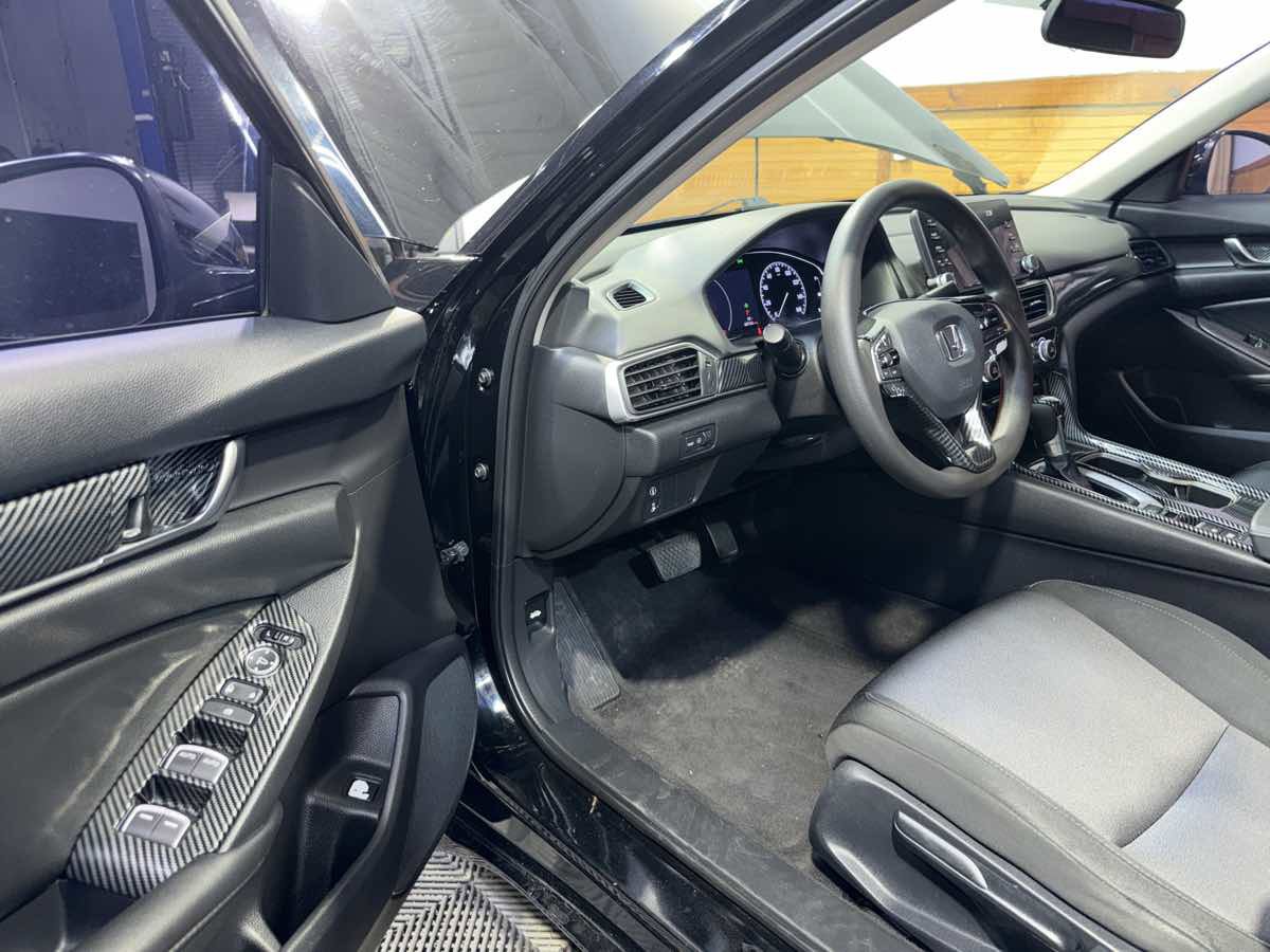 Used 2019 Honda Accord LX image 15