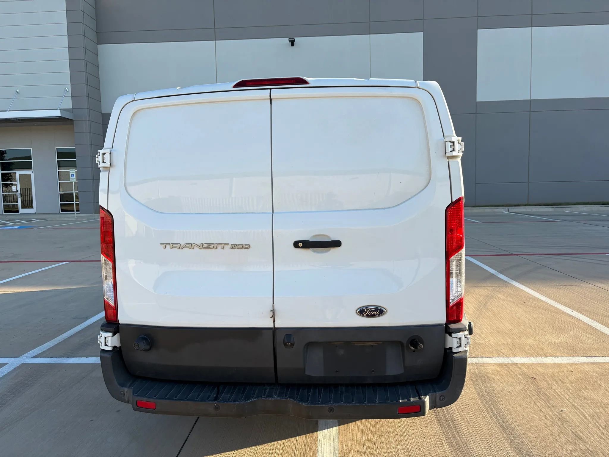 Used 2018 Ford Transit 250 148 Low Roof image 7