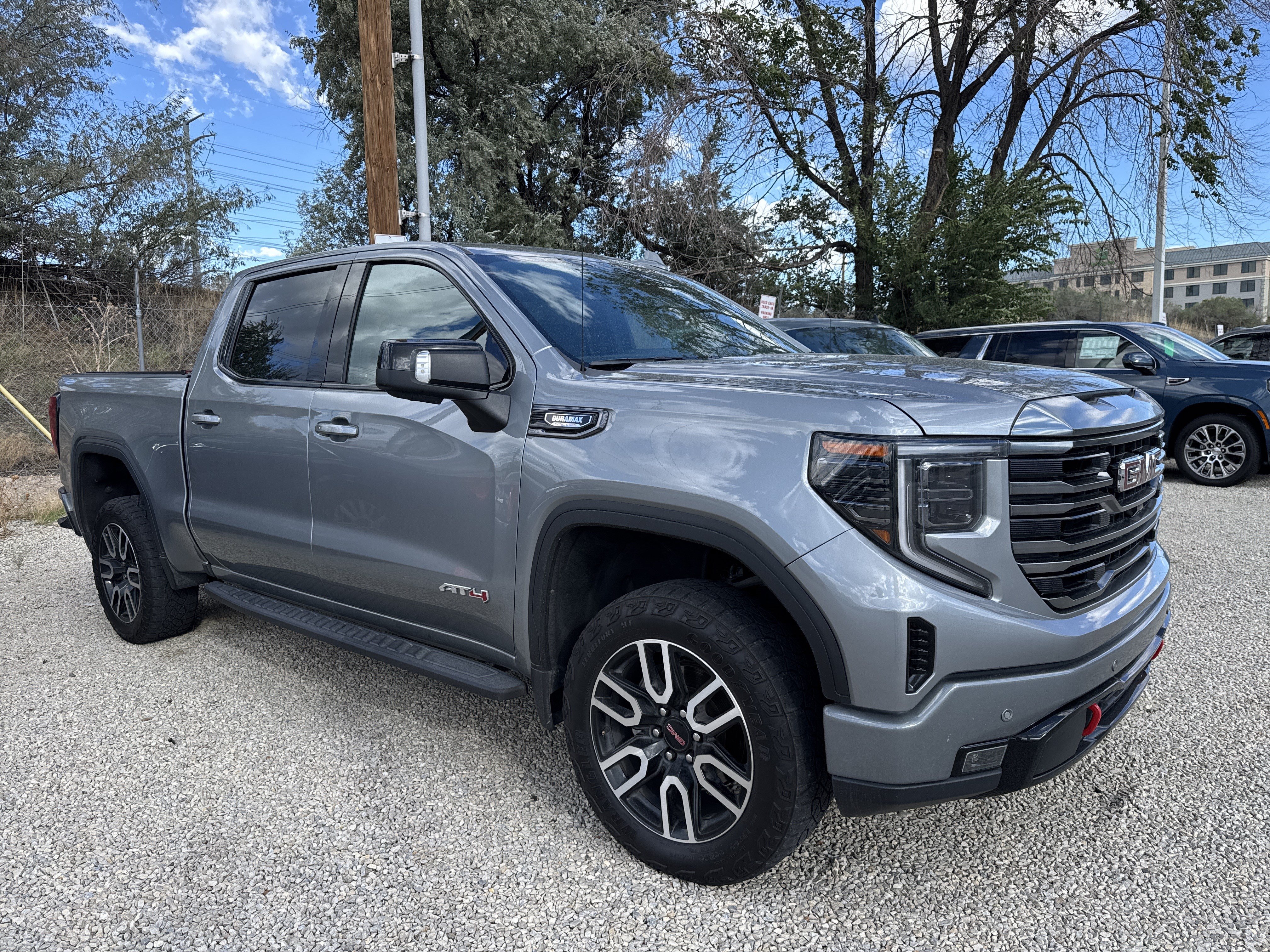 Used 2024 GMC Sierra 1500 AT4 w/ Technology Package AWD/4WD image 2