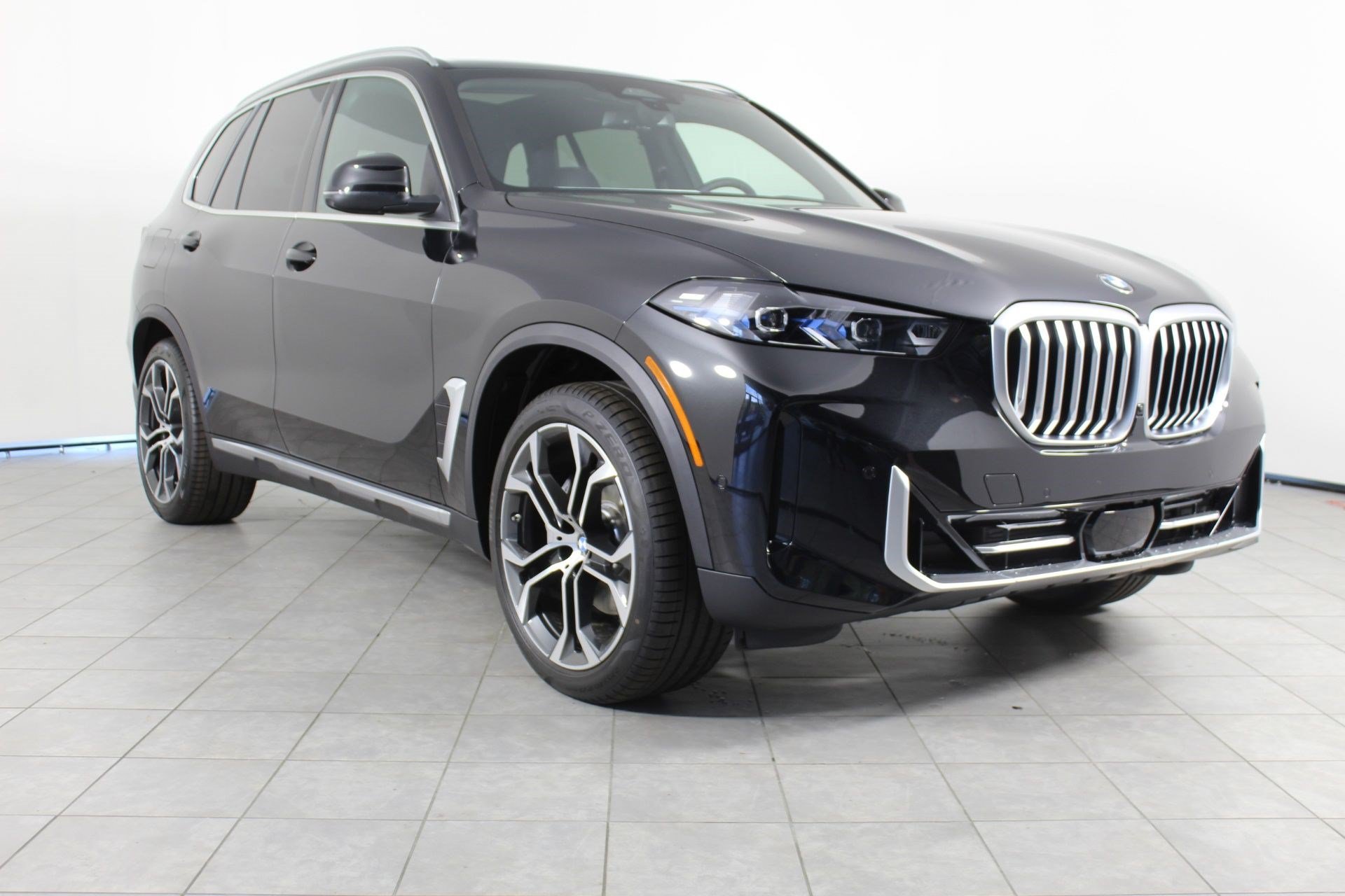 Used 2026 BMW X5 xDrive40i w/ Premium Package AWD/4WD image 7