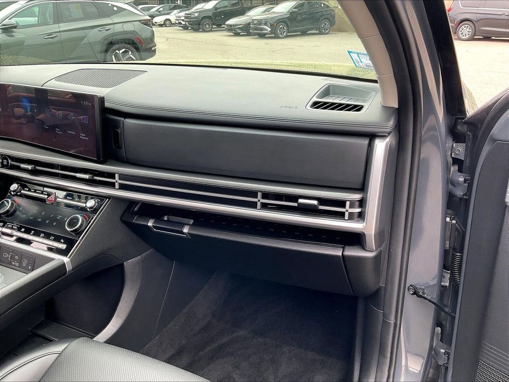 Used 2026 Hyundai Santa Fe SEL AWD/4WD image 13