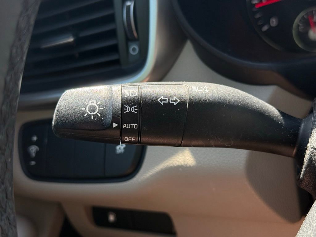Used 2018 Kia Sorento AWD image 17