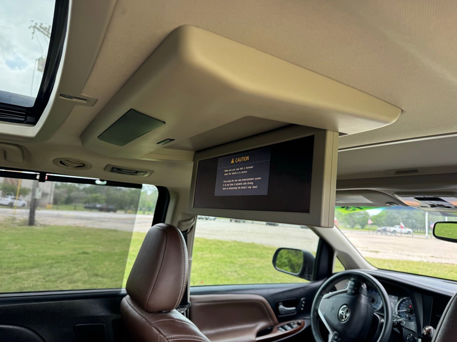 Used 2017 Toyota Sienna Limited image 13