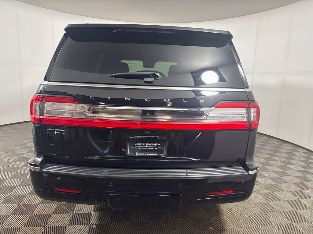 Used 2021 Lincoln Navigator Reserve w/ Luxury Package AWD/4WD image 4