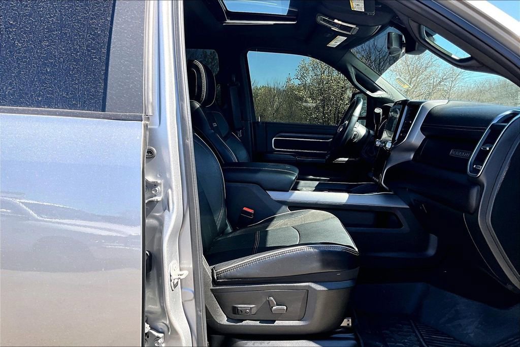 Used 2023 RAM 3500 Laramie AWD/4WD image 6