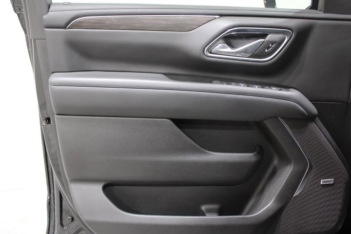 Used 2024 Chevrolet Tahoe Z71 w/ Z71 Off-Road Package AWD/4WD image 18