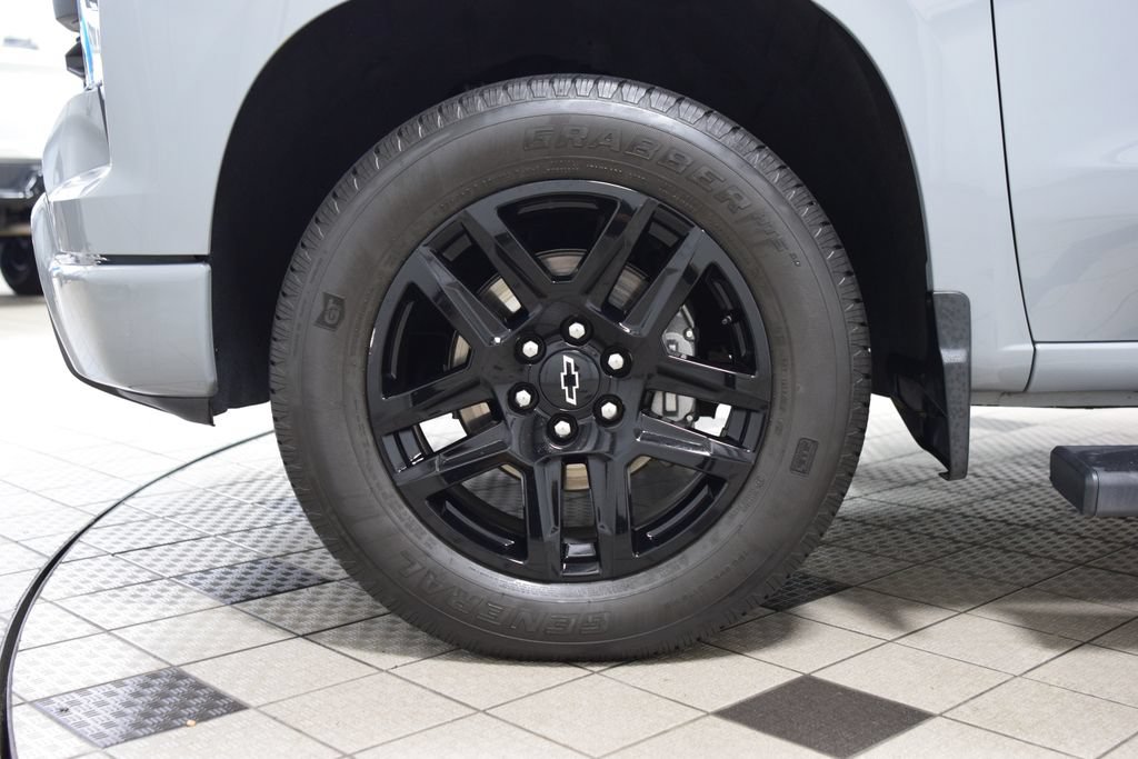 Used 2024 Chevrolet Silverado 1500 Custom w/ LPO, Dark Essentials Package AWD/4WD image 24