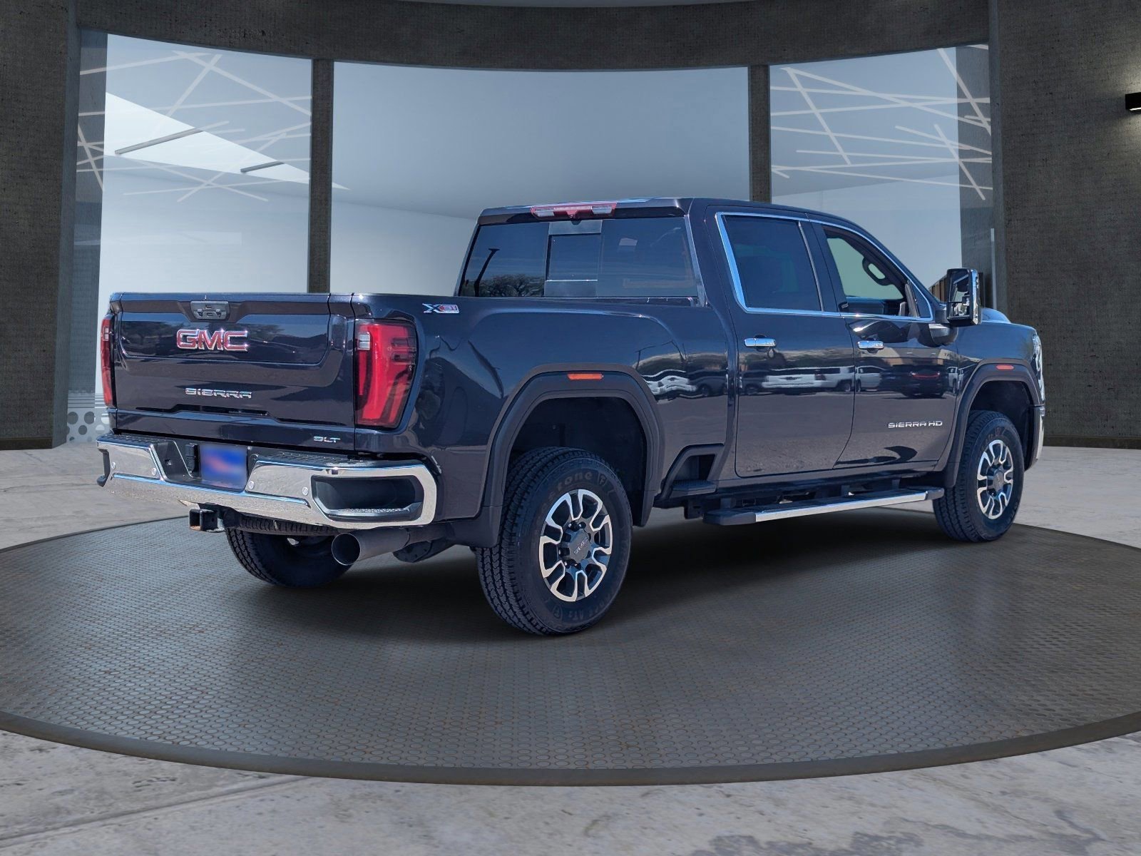 Used 2024 GMC Sierra 2500 SLT w/ SLT Premium Package image 6