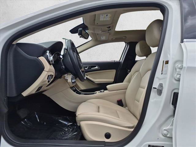 Used 2019 Mercedes-Benz GLA 250 4MATIC image 17