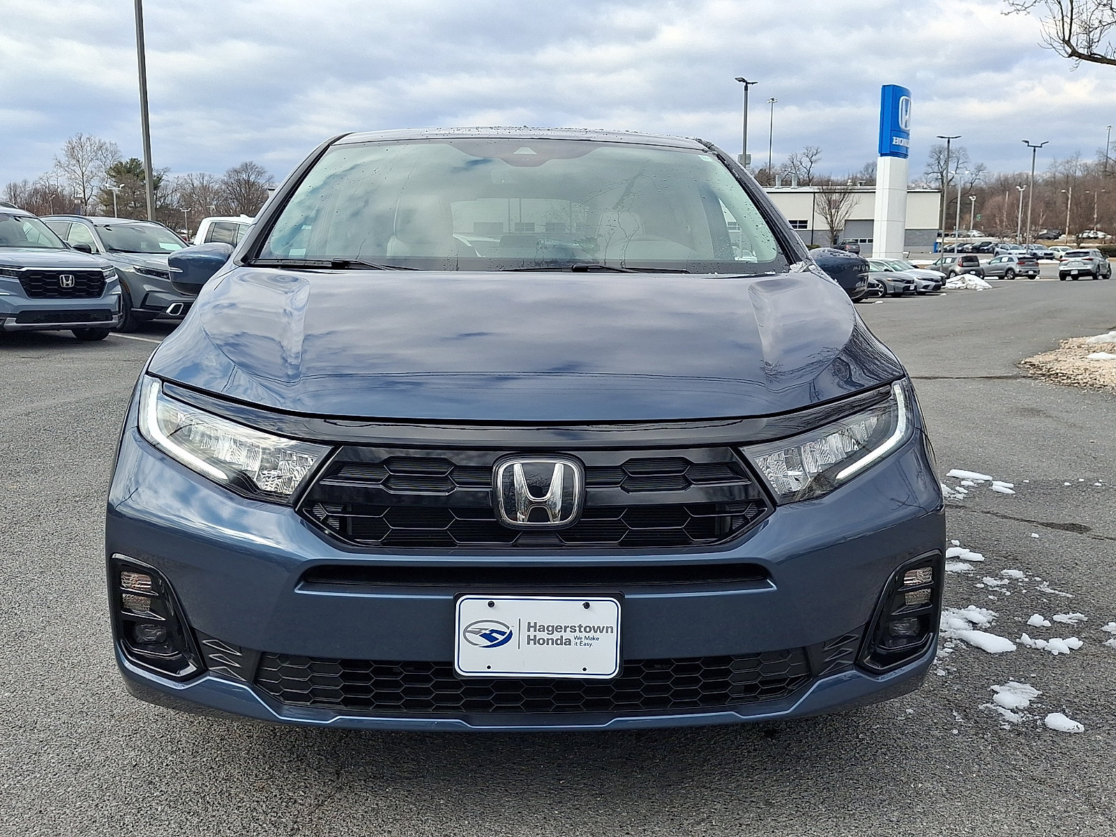 Used 2025 Honda Odyssey Elite image 2