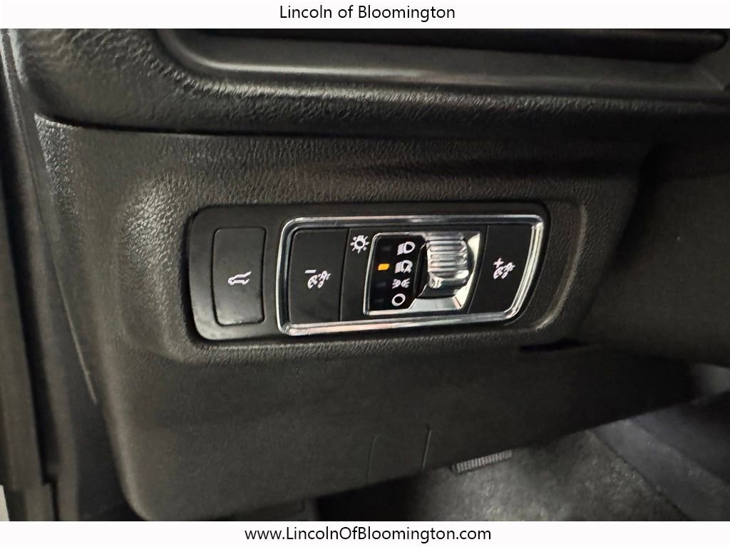 Used 2022 Lincoln Corsair Reserve w/ Equipment Group 201A AWD/4WD image 37