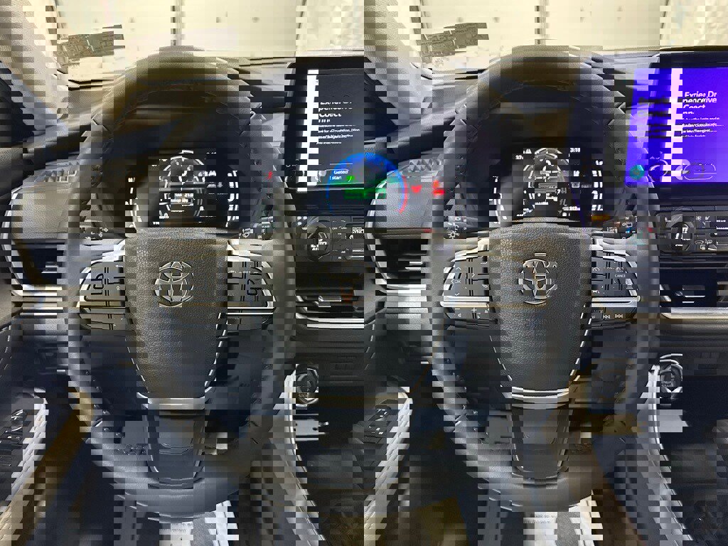 Used 2025 Toyota Grand Highlander AWD image 19