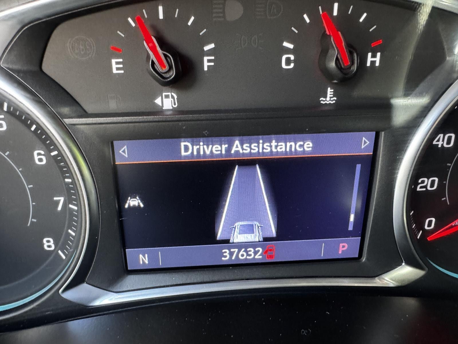 Used 2020 Chevrolet Equinox Premier AWD/4WD image 27