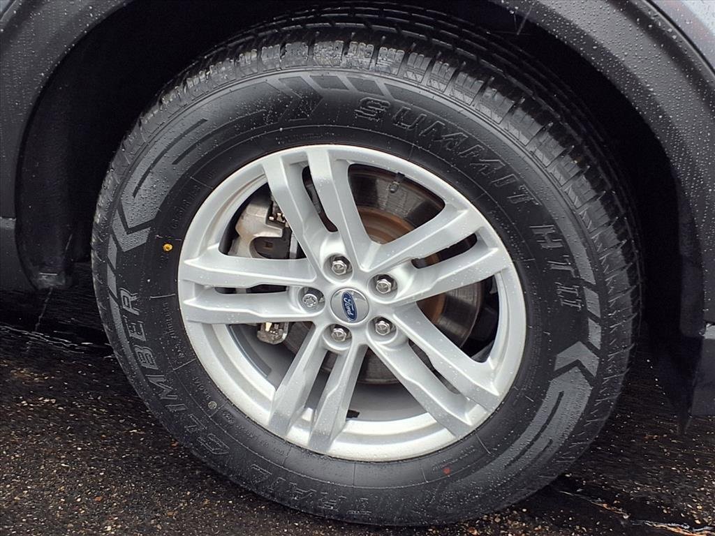 Used 2023 Ford Explorer XLT w/ Equipment Group 202A image 27