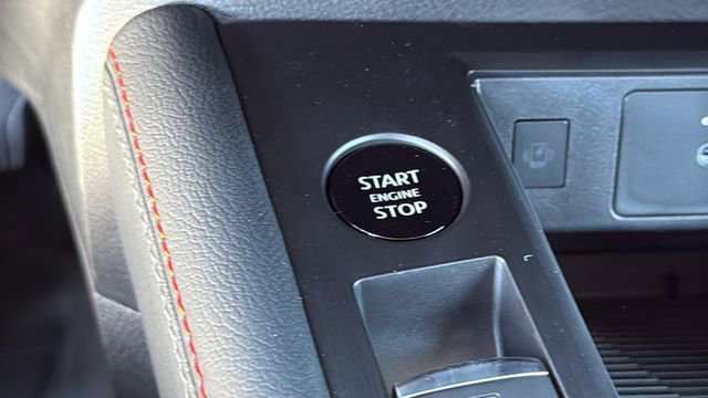 New 2026 Nissan Kicks SR w/ Cold Weather Package image 17