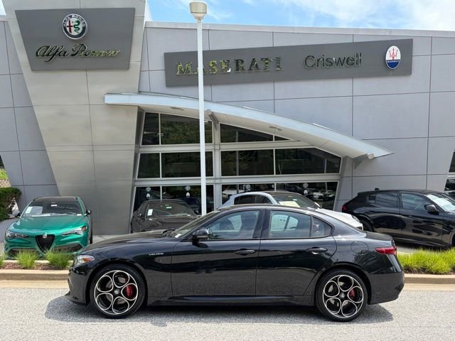 Used 2023 Alfa Romeo Giulia Veloce AWD/4WD image 8