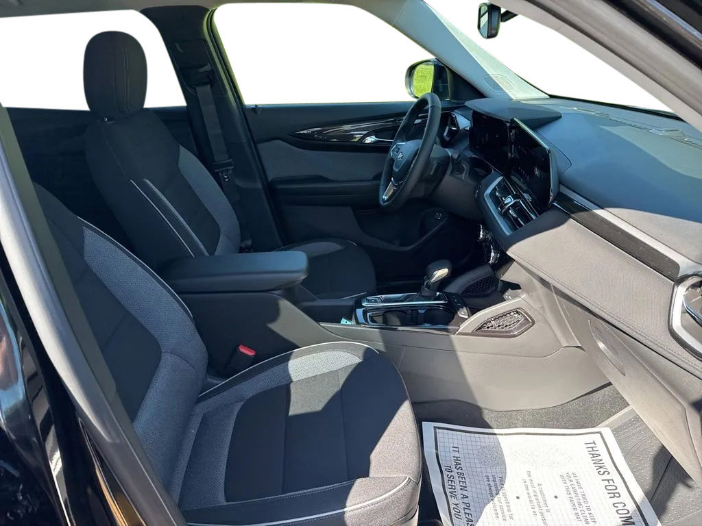 New 2026 Chevrolet TrailBlazer LT w/ Convenience Package FWD image 14