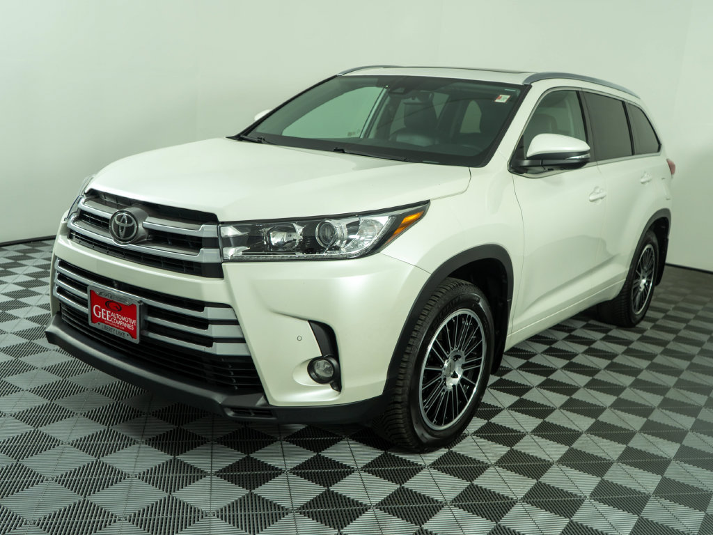 Used 2019 Toyota Highlander Limited Platinum AWD/4WD image 3