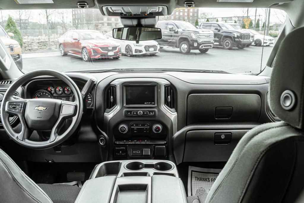 Used 2023 Chevrolet Silverado 1500 Custom image 8