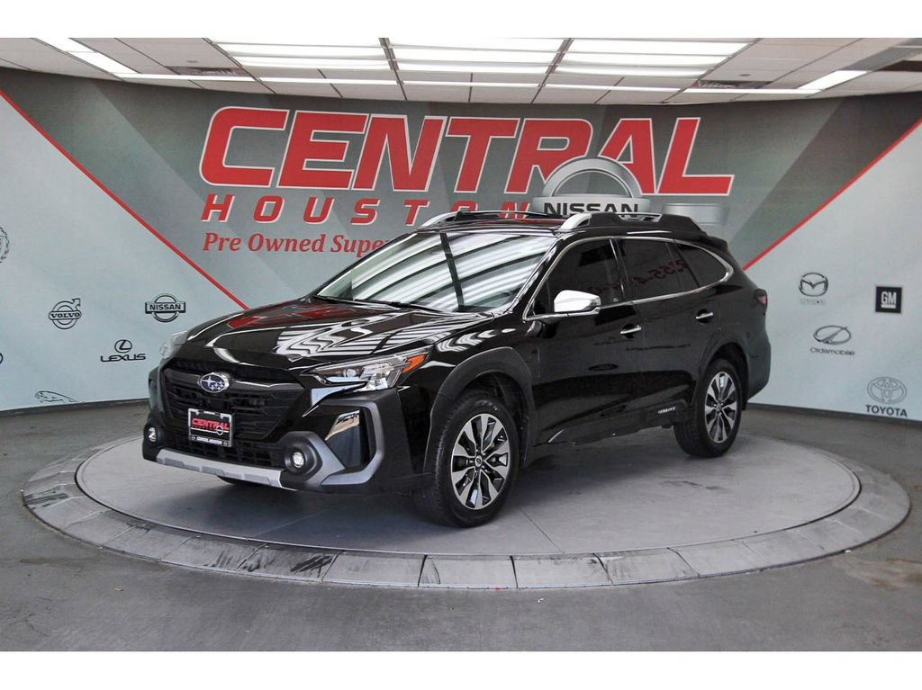 Used 2025 Subaru Outback Touring AWD/4WD image 2