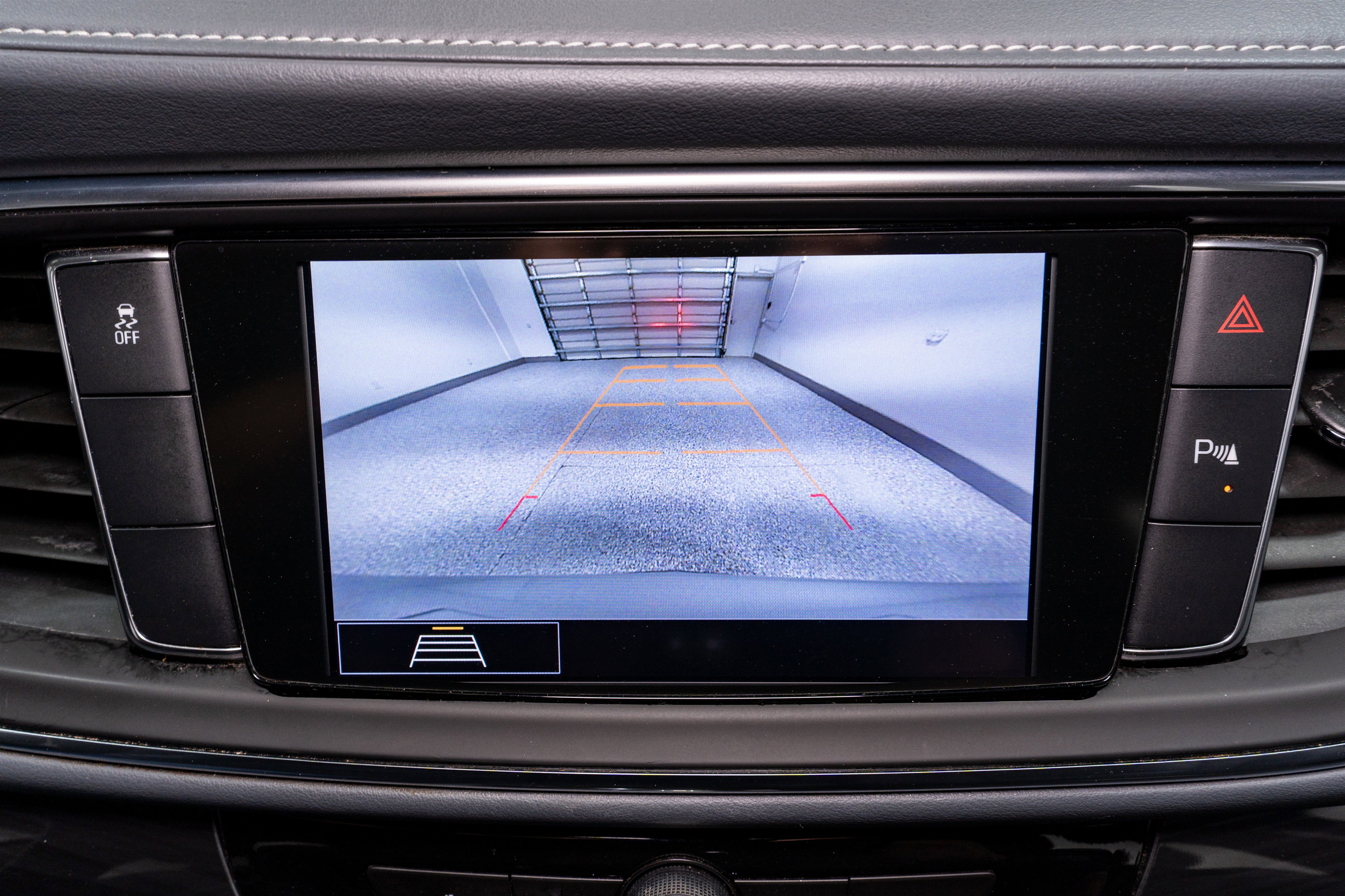 Used 2020 Buick Enclave Essence w/ Sound and Sites Package image 21