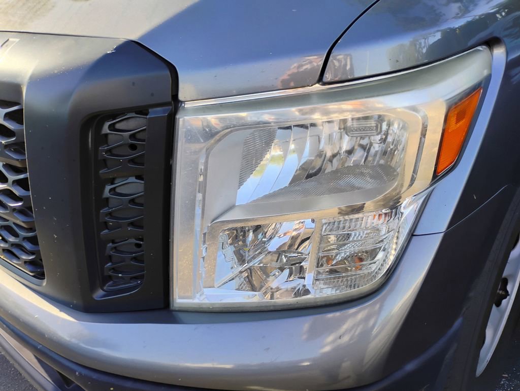 Used 2017 Nissan Titan S RWD image 7