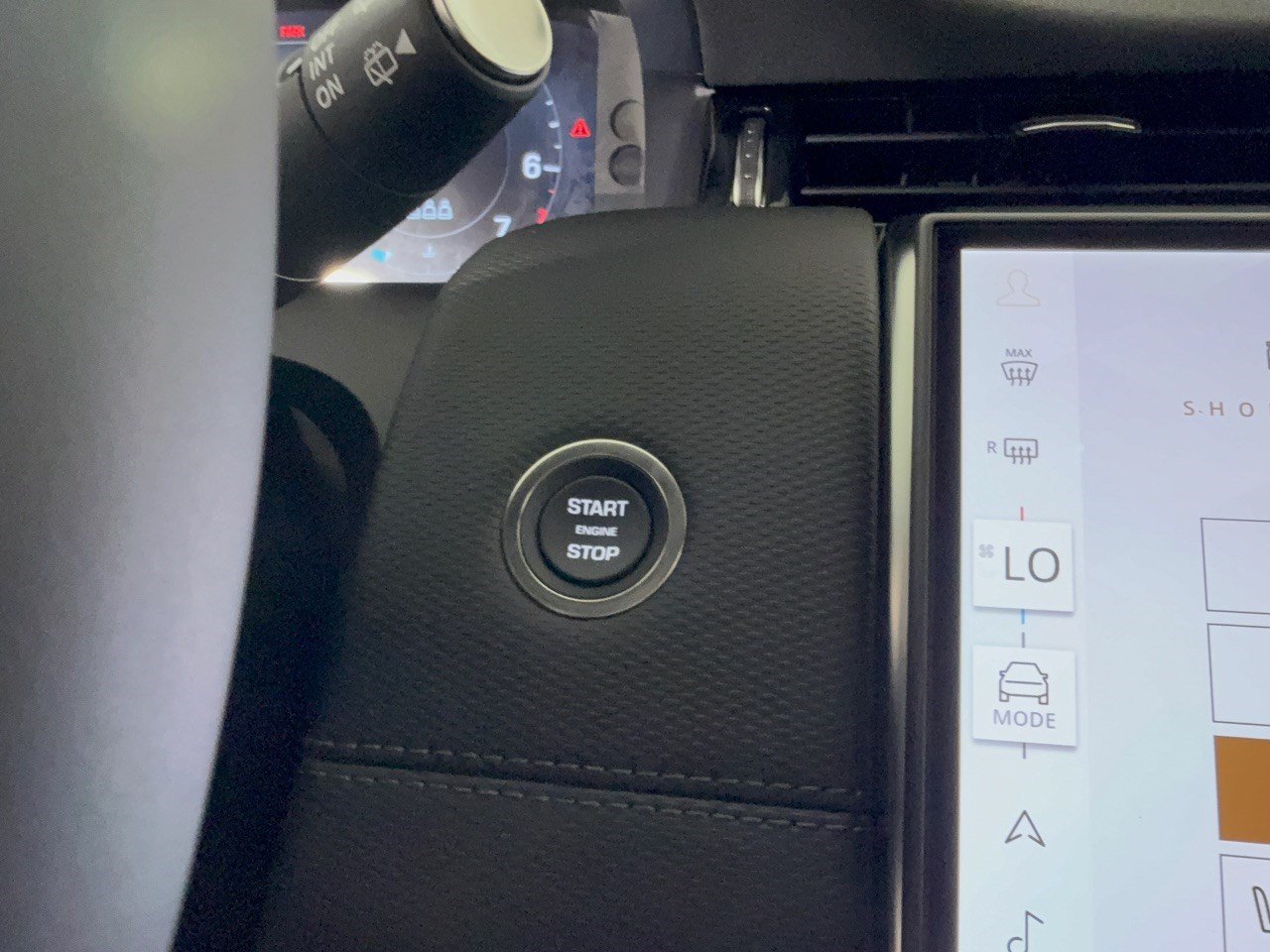 New 2026 Land Rover Discovery Sport Landmark AWD/4WD image 20